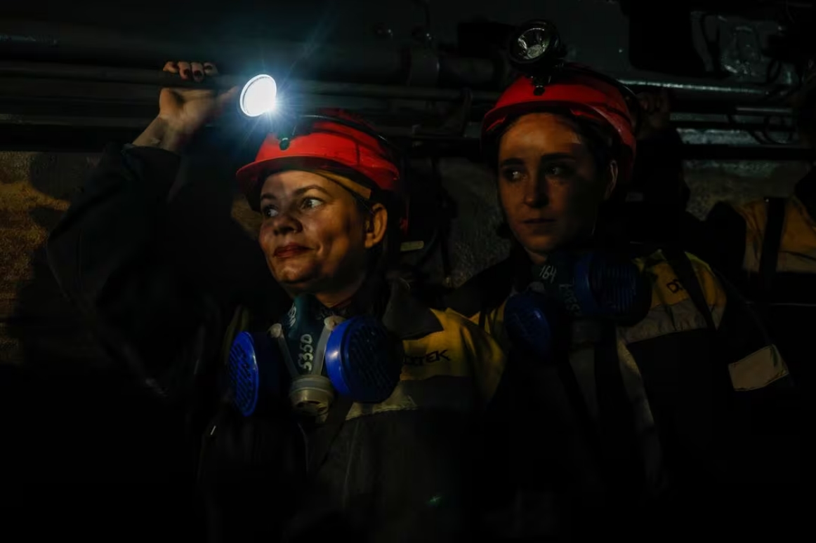 Жінки-шахтарі: як вторгнення вплинуло на боротьбу з гендерною нерівністю в Україні