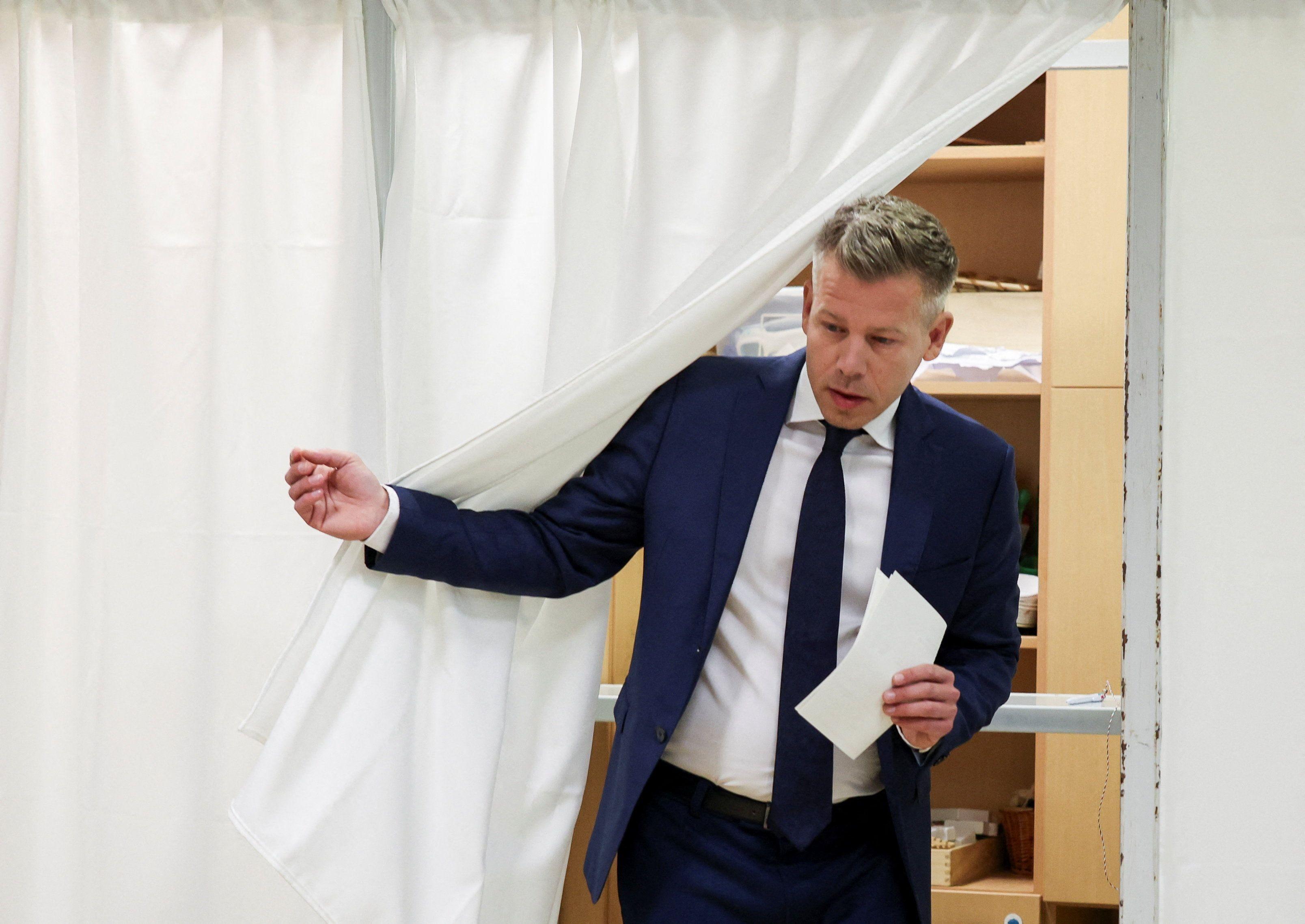 Поразка Орбана: що нова влада в Угорщині означає для України та Європи