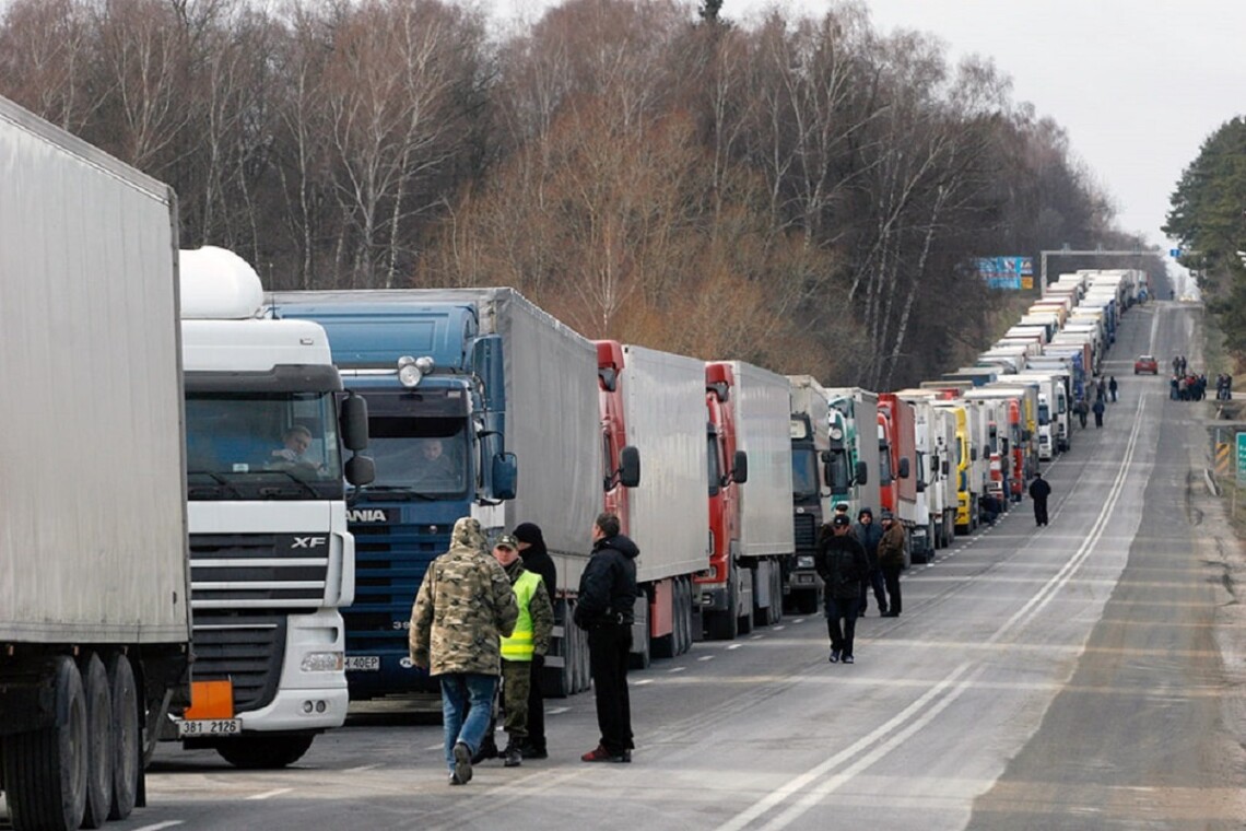 Блокада польсько-українського кордону: право на протест чи торгова війна?