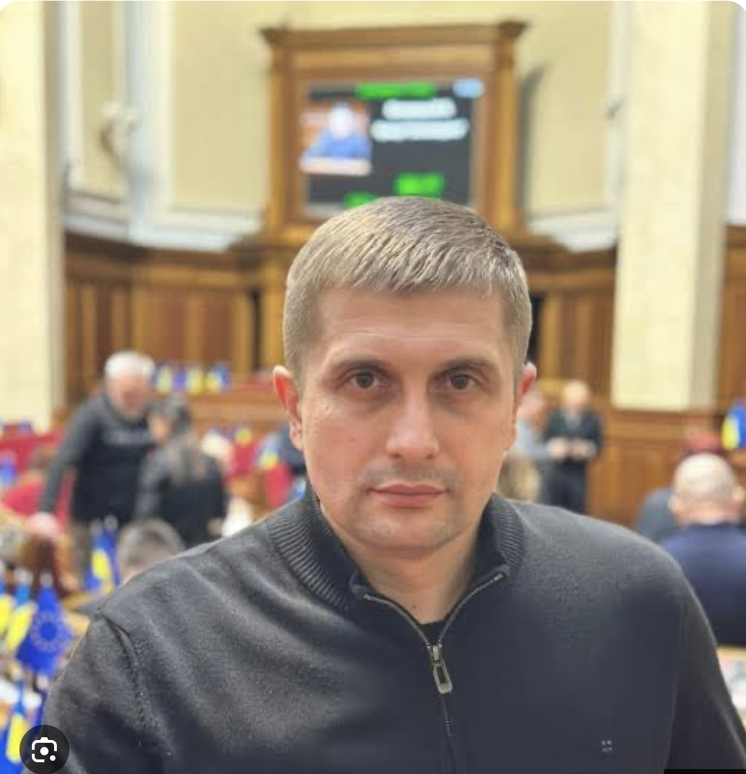 ДВІ ІНІЦІАТИВИ – ОДНА ЛОГІКА: ЯК ЗАКОНИ МАЮТЬ НАРЕШТІ НАЗДОГНАТИ РЕАЛЬНІСТЬ ЛЮДЕЙ