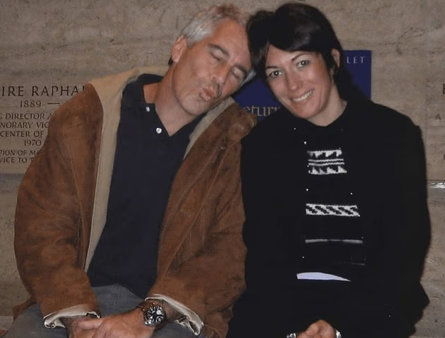 Секс-империя Эпштейна могла быть ловушкой КГБ для мировых элит: стали известны новые детали - фото 2