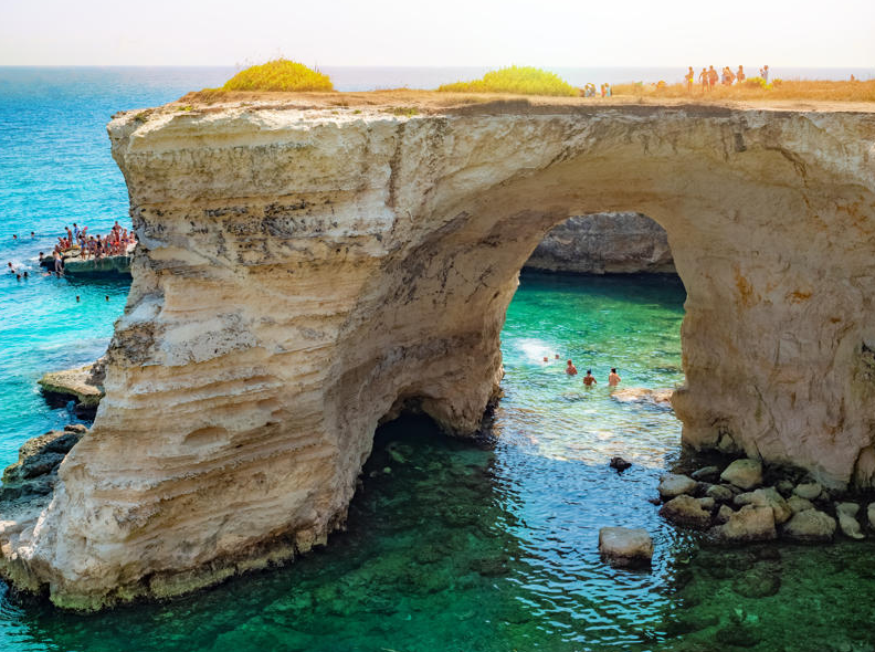 Культовая ”Арка влюбленных” в Италии разрушилась в День святого Валентина (ФОТО) - фото 2