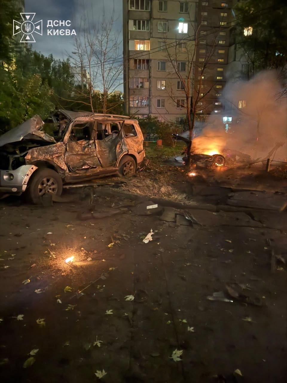 Мощные взрывы в Киеве: под ударом – жилой дом - фото 2