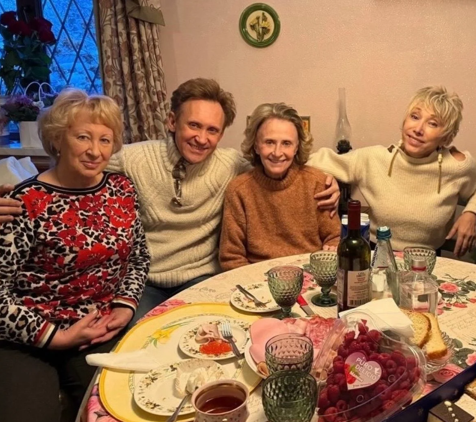 Висихає на очах: 82-річна відома телеведуча з РФ змінилася до невпізнання (ФОТО) - фото 2