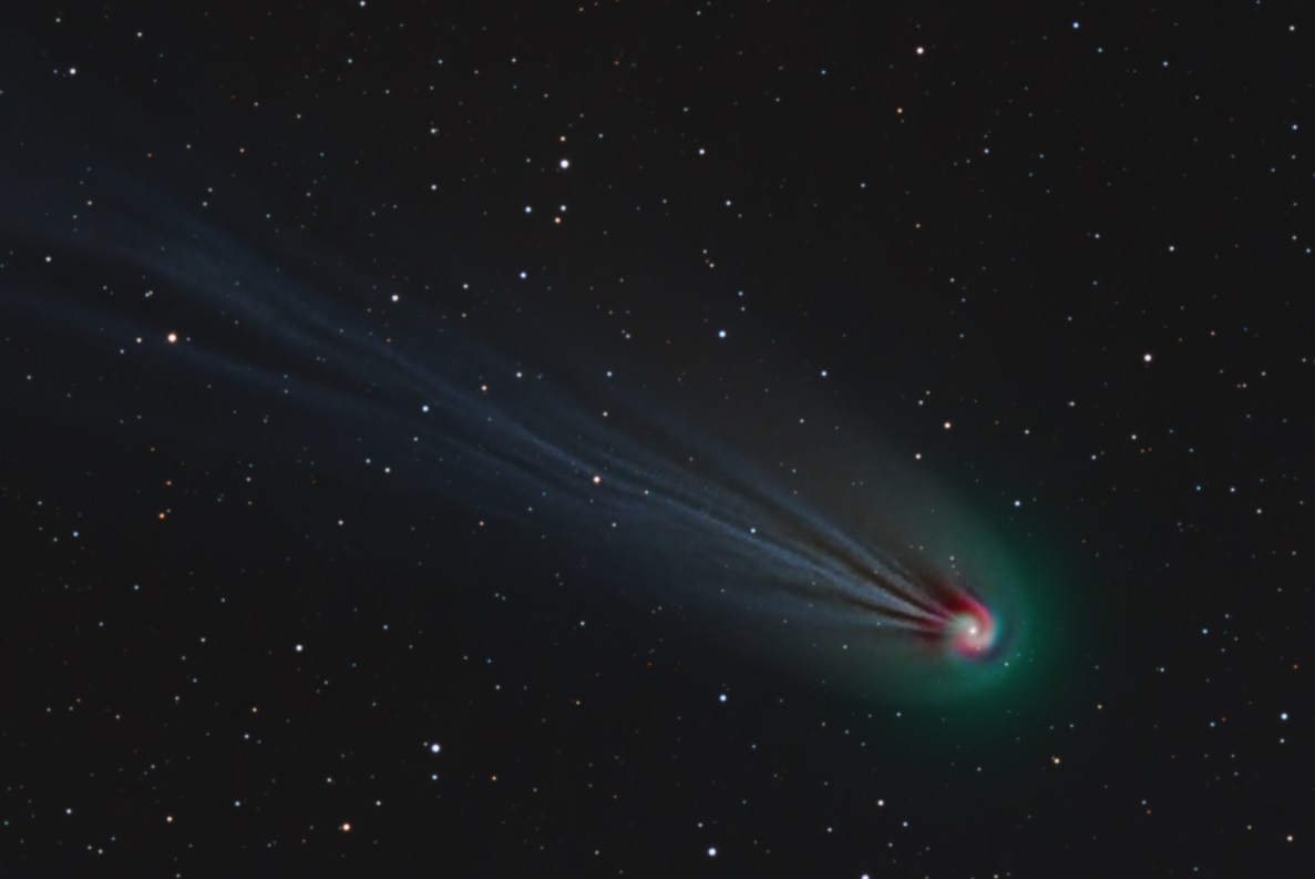 К Земле летит уникальная взрывоопасная ”комета Дьявола”: где она сейчас - фото 2