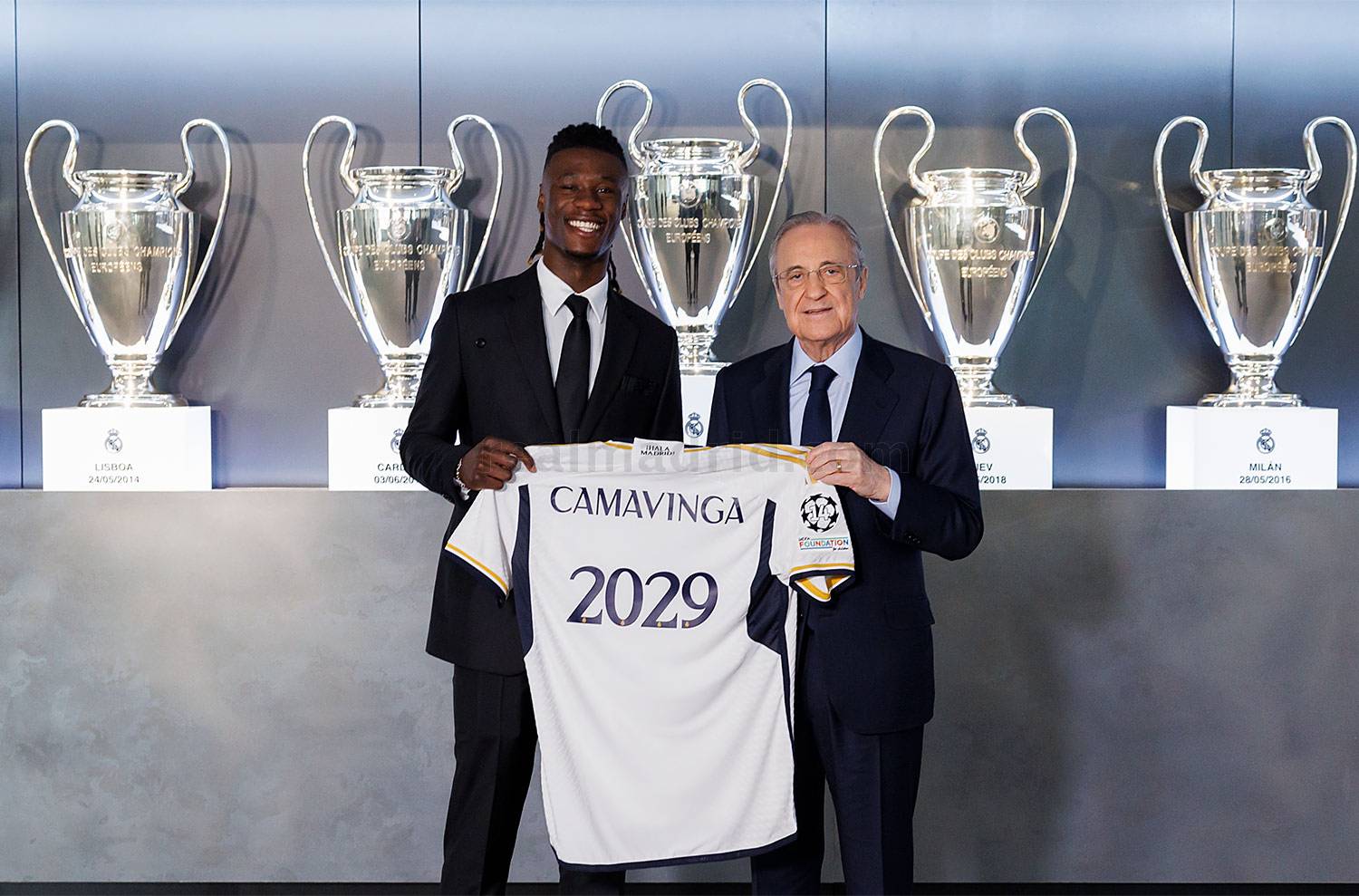 ”Реал Мадрид” продлил контракт до 2029 года с молодым полузащитником команды (фото) - фото 5