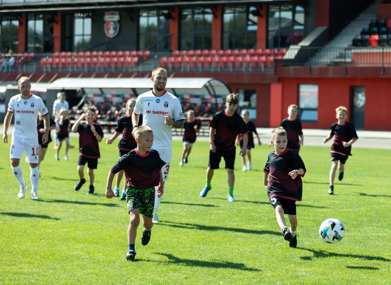 Проєкт «День із командою Королів» Betking Foundation серед фіналістів конкурсу «Партнерство заради сталого розвитку – 2025» - фото 2 Проєкт «День із командою Королів» Betking Foundation серед фіналістів конкурсу «Партнерство заради сталого розвитку – 2025» - фото 2