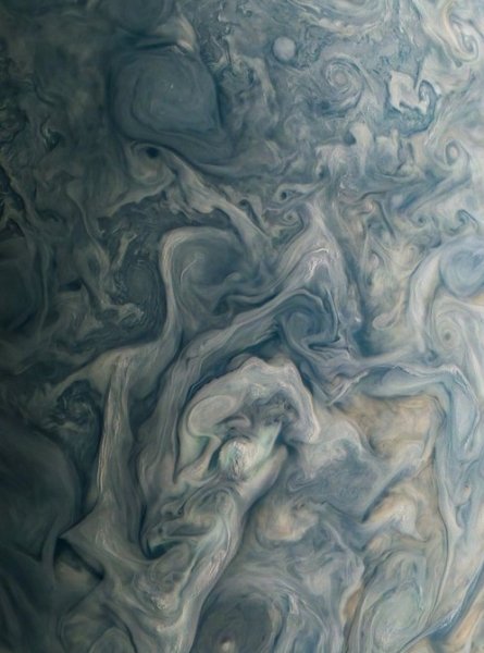 Космічний апарат NASA надіслав на Землю нові фотографії найбільшої планети Сонячної системи (ФОТО) - фото 5