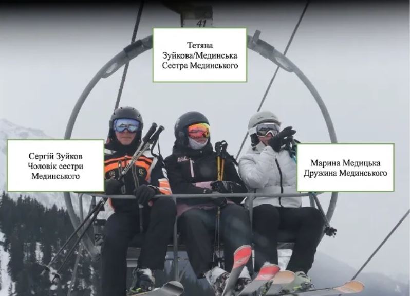 Семью переговорщика Мединского заметили в Европе: как они там оказались - фото 2