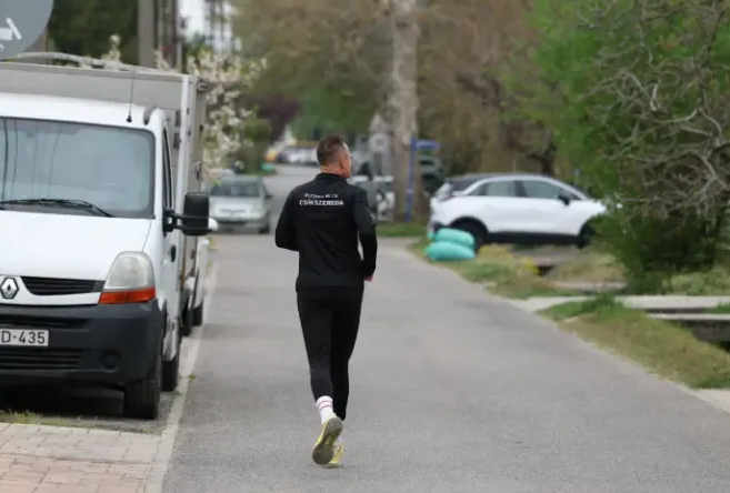 Куди зник Сіярто: угорські журналісти знайшли людину Орбана через 5 днів (ФОТО) - фото 2