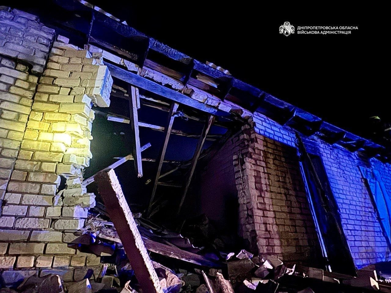 Взрывы в Днепре: город под массированным ударом, есть сообщения о попадании в гражданские объекты - фото 2