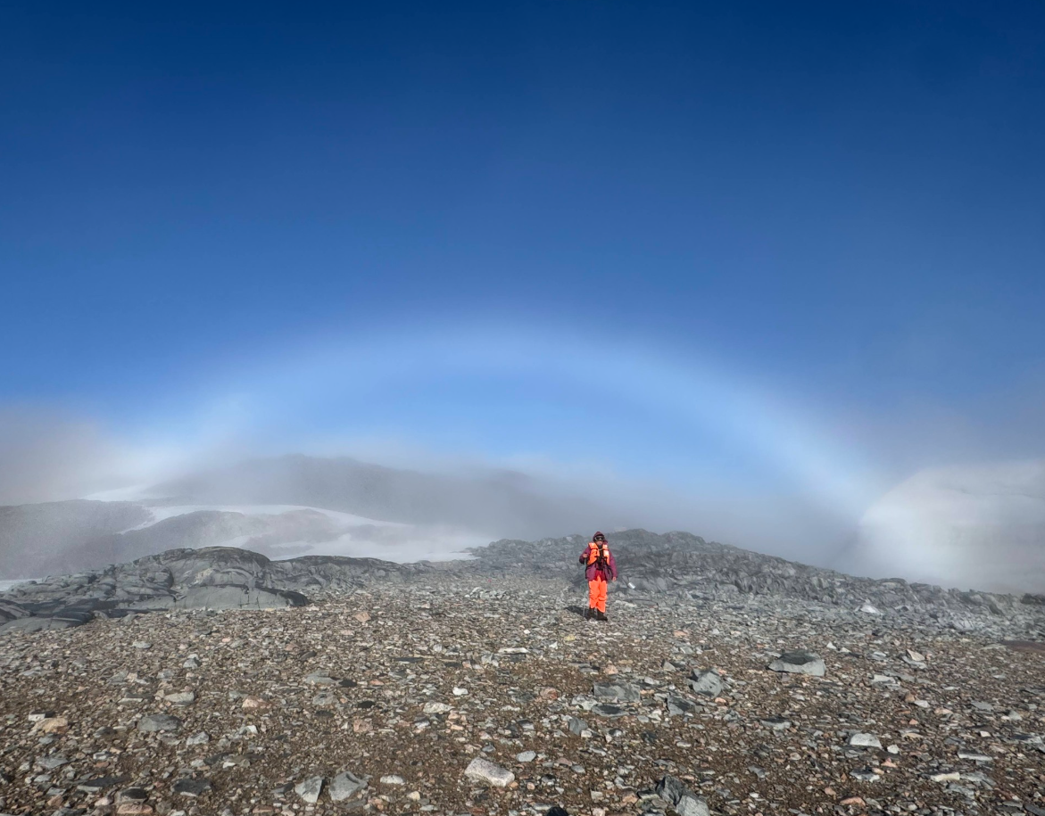 В Антарктиде украинские полярники зафиксировали белую радугу: как выглядит (ФОТО) - фото 2