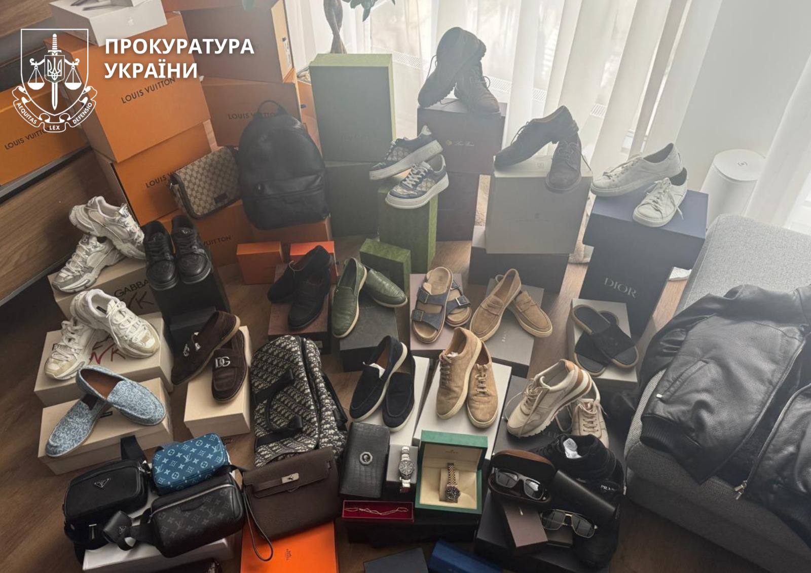 Круиз в Антарктиду и аренда на Бали: будут судить майора ДШВ, который нажился на питании военных - фото 2