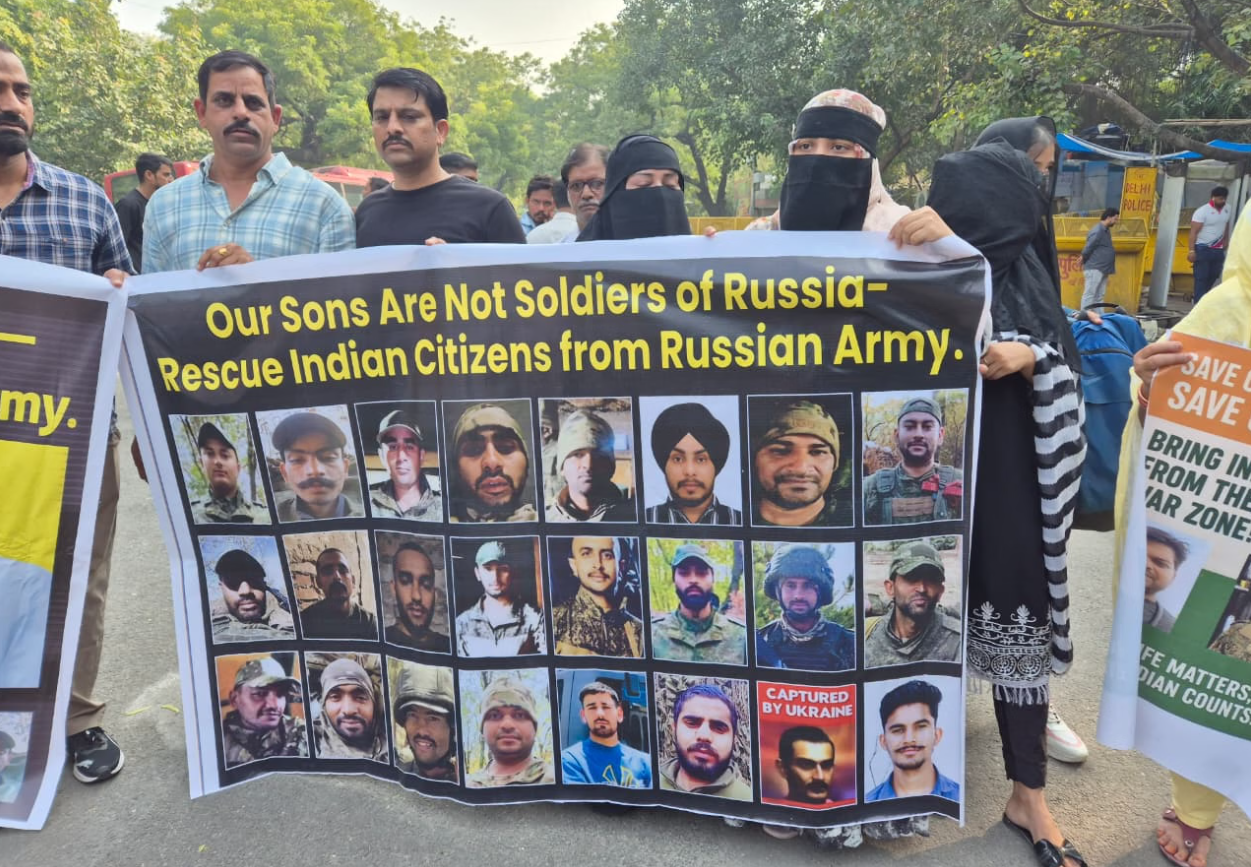 В Индии вспыхнули протесты: родственники завербованных в российскую армию требуют вернуть их домой - фото 2