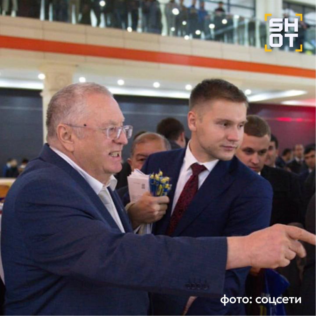 Експомічник Жириновського та герой мему «Сафонов, оплати!» відправився до шефа - фото 2 Експомічник Жириновського та герой мему «Сафонов, оплати!» відправився до шефа - фото 2