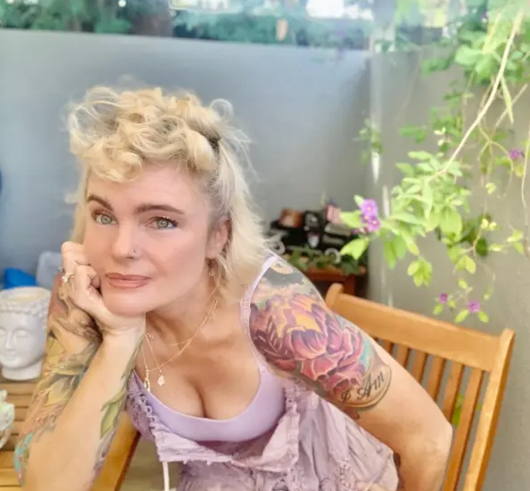 56-летняя актриса из ”Спасателей Малибу” завела OnlyFans: что будет показывать (ФОТО) - фото 2 56-летняя актриса из ”Спасателей Малибу” завела OnlyFans: что будет показывать (ФОТО) - фото 2