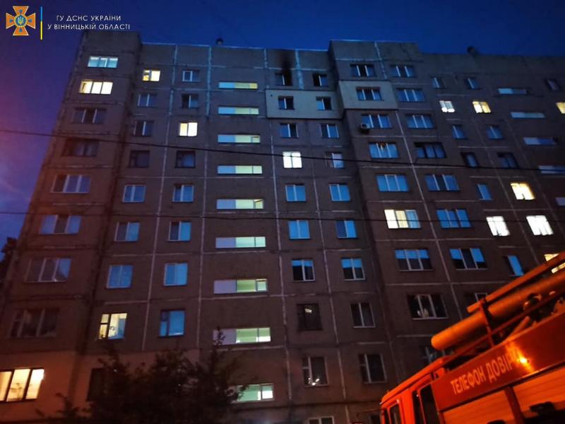 У Вінниці спалахнула багатоповерхівка: пекельне полум’я охопило квартиру на 10 поверсі (ФОТО) - фото 3