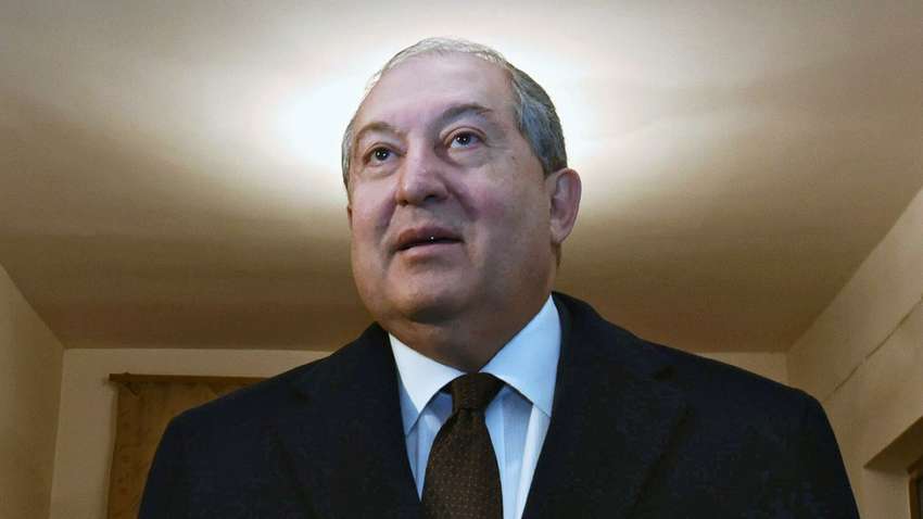  Президент Армении идет с должности: политик объяснил причину своего поступка
