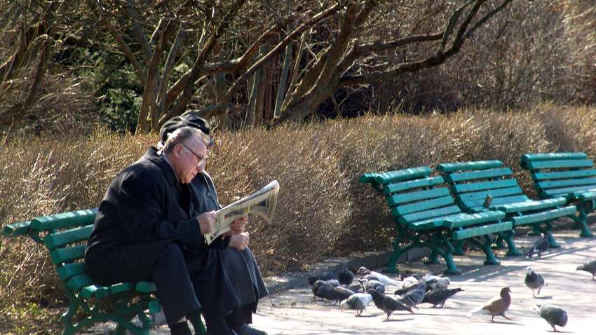 Пенсии в Украине выросли с 1 декабря: сколько будут получать украинцы