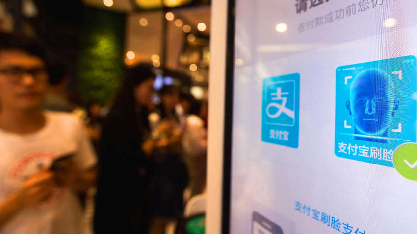 У Китаї тепер сканують обличчя при купівлі мобільного номеру