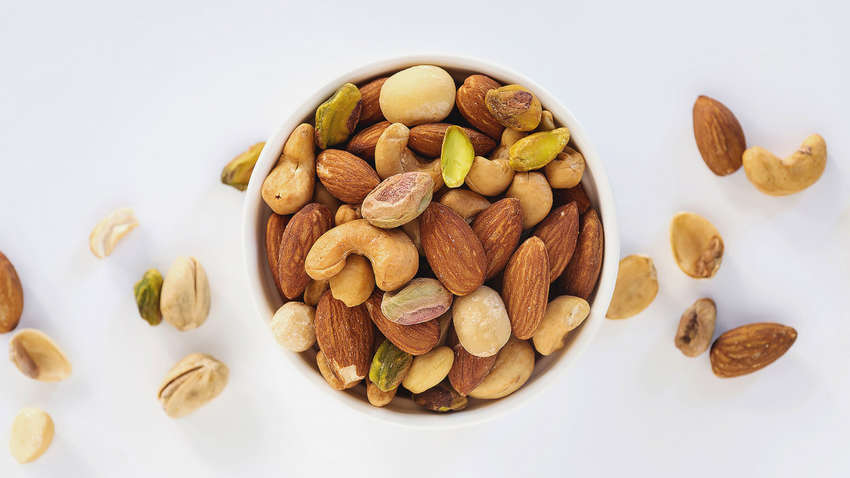 У яких горіхах міститься менше калорій