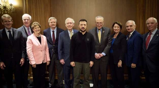 Візит Зеленського до США: президент представив сенаторам план перемоги України Візит Зеленського до США: президент представив сенаторам план перемоги України