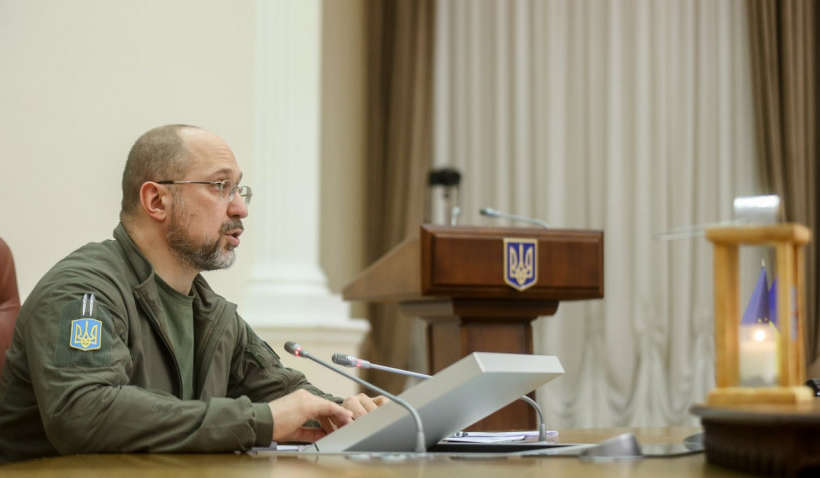 Шмигаль розповів що буде зі світлом, теплом і гарячою водою на Новий рік