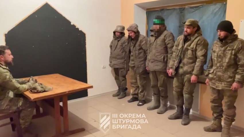 Білецький запросив росіян здаватися в полон Білецький запросив росіян здаватися в полон