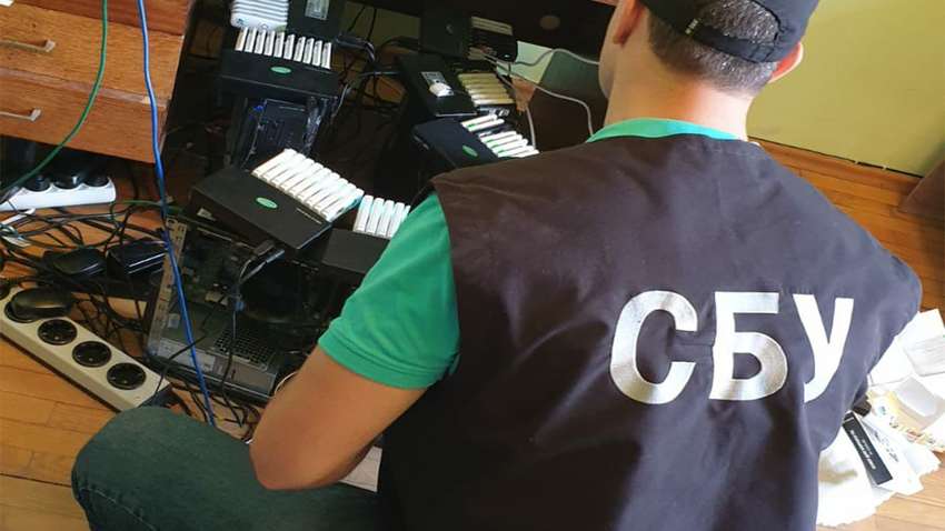 В Луцке разоблачили антиукраинскую ботоферму В Луцке разоблачили антиукраинскую ботоферму