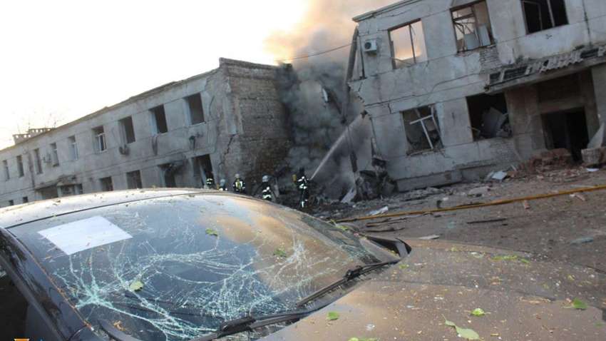 Ракетний удар по будинку в Одесі: є жертви