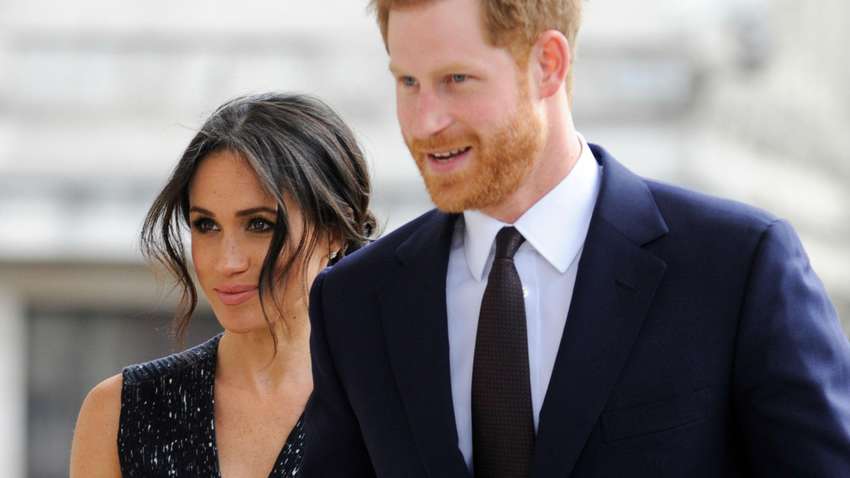 «Должны вернуть 5 млн фунтов стерлингов за свадьбу»: принц Гарри и Меган Маркл угодили в новый скандал