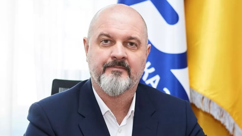 Руководителя Укрзализныци отстранили от обязанностей