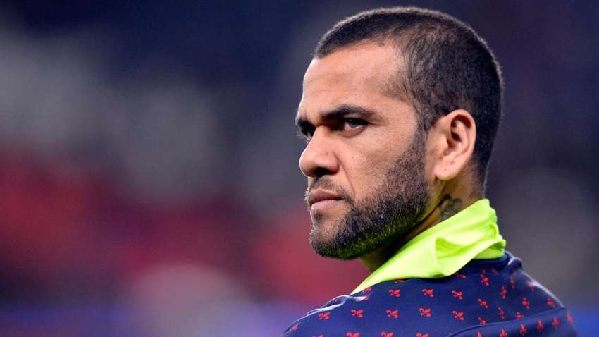 Дані Алвес повернувся на батьківщину і підписав довгостроковий контракт