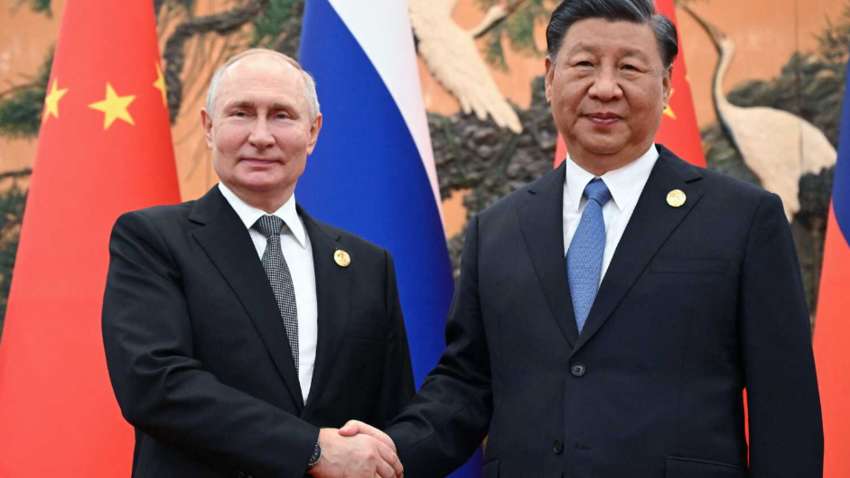 Си Цзиньпин поздравил Путина на встрече в Пекине