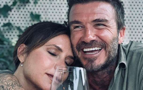 Девід Бекхем заспівав Девід Бекхем заспівав