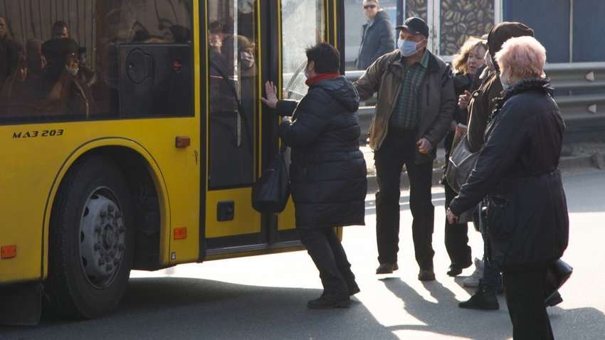 Статистика коронавірусу 25 травня: як вплинуло на епідемію в Україні пом'якшення карантину