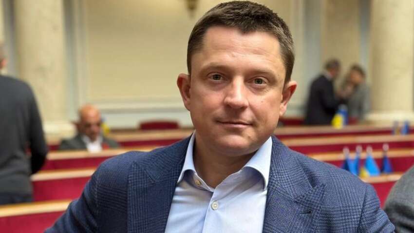 Ще один депутат склав мандат: у Верховній Раді новий антирекорд Ще один депутат склав мандат: у Верховній Раді новий антирекорд