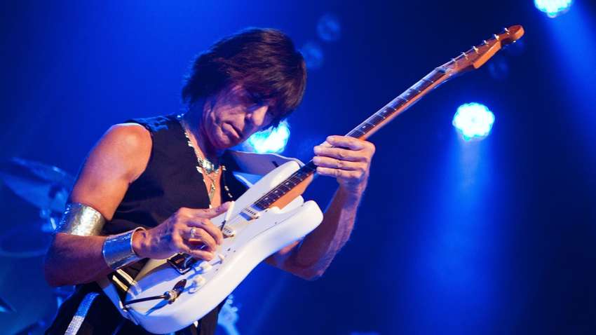 Помер відомий у світі гітарист: відома причина Помер відомий у світі гітарист: відома причина