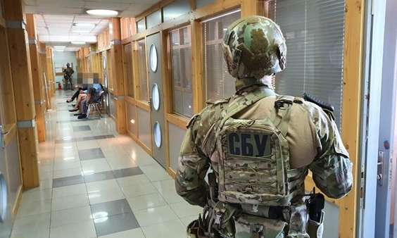 Обшуки СБУ і ДБР на Рівненській митниці: що шукають