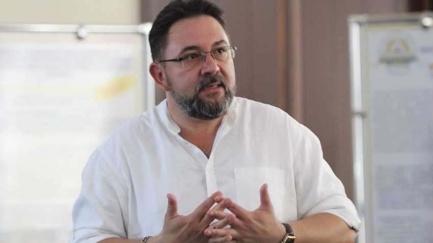 "Атомної бомби, щоб жбурнути на Москву, у нас поки немає", - "слуга народу" Потураєв