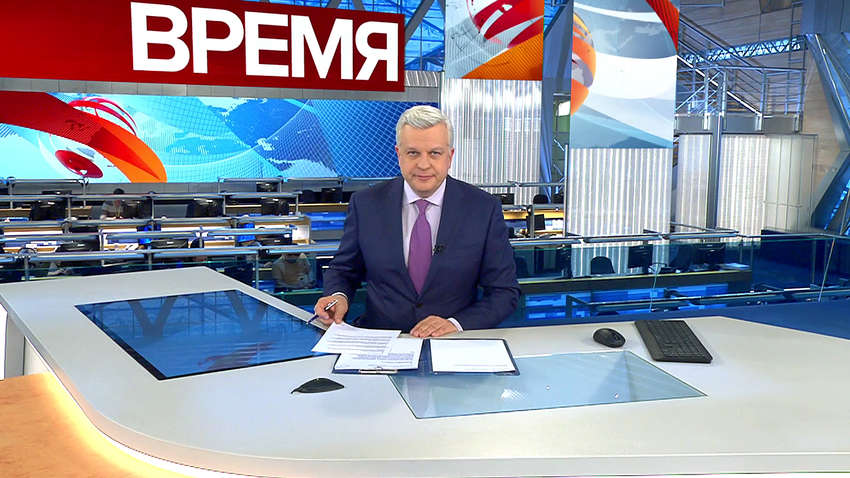 Из Беларуси выдворили российских журналистов "Первого канала" за фейки по ТВ