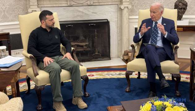Зеленський зустрівся з Байденом: президенти обговорять план перемоги (ВІДЕО) Зеленський зустрівся з Байденом: президенти обговорять план перемоги (ВІДЕО)