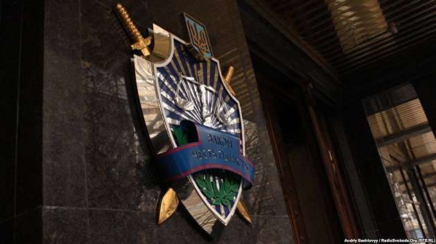 Бесплатные автомобили и дорогая недвижимость: журналисты проверили декларации прокурора Сергея Стороженко