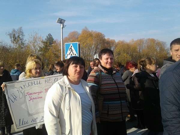 На Житомирщині вчителі перекривали «Варшавку», вимагаючи повернути борги по зарплаті