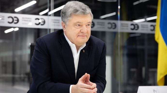 Порошенко заинтриговал: решение о своем выдвижении в президенты будет принимать не он Порошенко заинтриговал: решение о своем выдвижении в президенты будет принимать не он