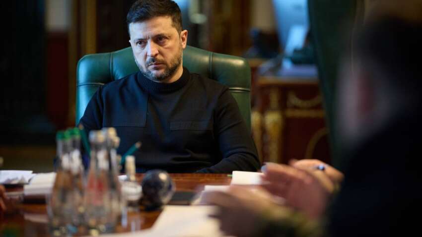 «Війну треба завершувати»: Зеленський провів нараду перед новим раундом тристоронніх зустрічей «Війну треба завершувати»: Зеленський провів нараду перед новим раундом тристоронніх зустрічей