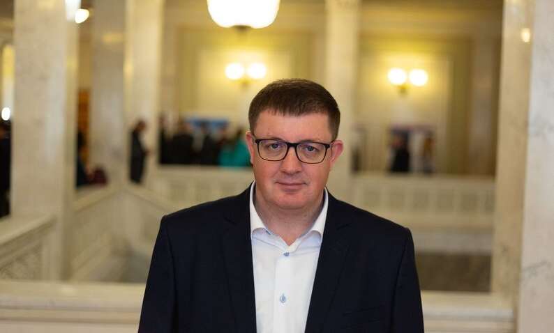 Монобольшинству не везет: НАБУ провело обыски у дежурного «слуги народа»