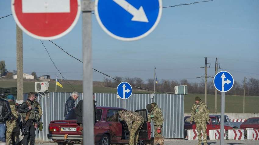 На Донбассе на две недели закроют пункты пропуска
