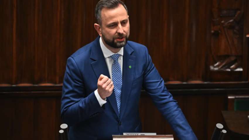 "Ситуация очень серьезная": в Польше не исключили нападение РФ