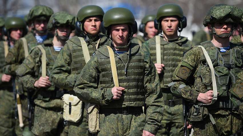 Может ли Россия поставить в строй 300 тысяч военных до лета: мнения экспертов